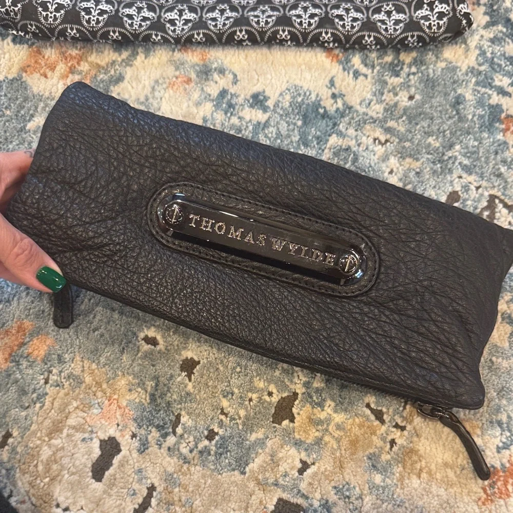 Thomas Wylde Black Textured Clutch with charcoal/pewter rhinestone skull - Picture 6 of 13